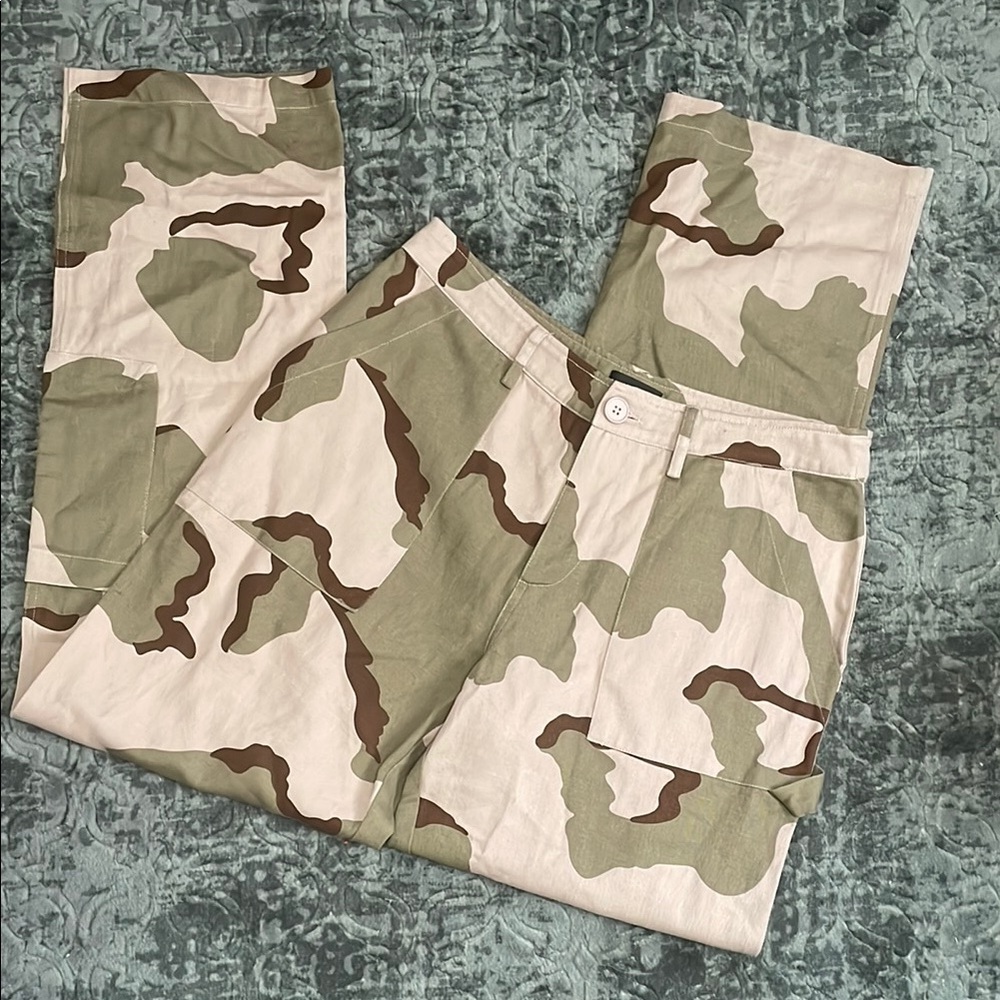 White Fox Boutique Green and Brown Cargo Pants